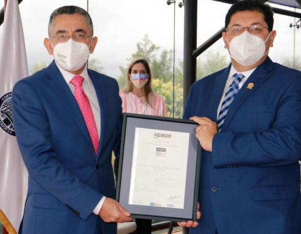La Corte de Cuentas de El Salvador renueva la ISO 9001